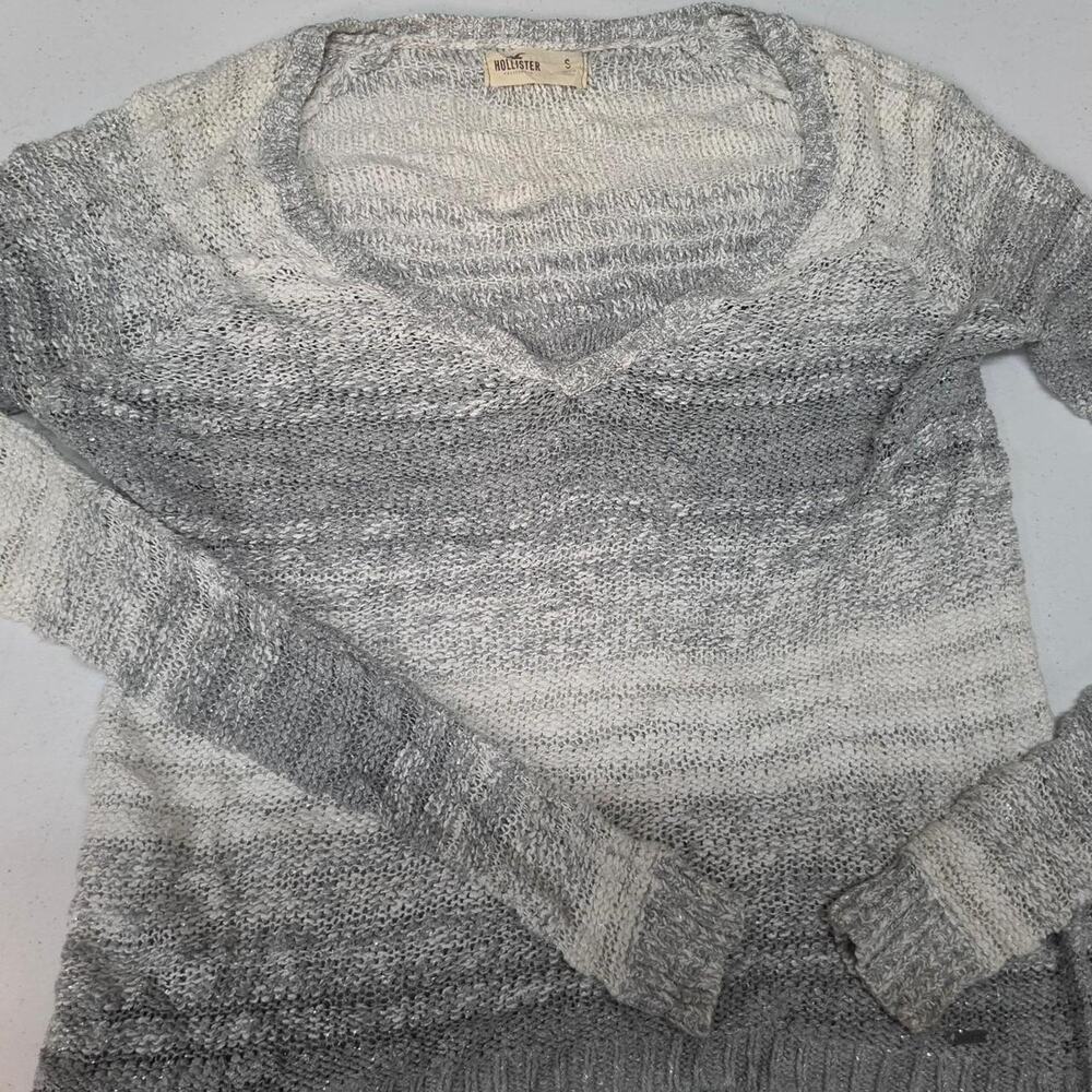 Hollister gray cream metallic open